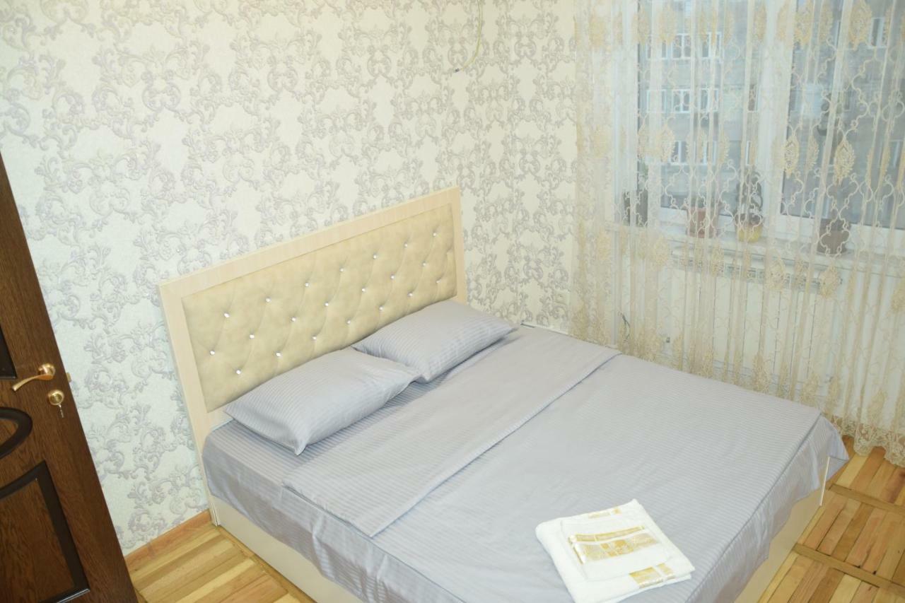 Massiv Apt Jerevan Buitenkant foto
