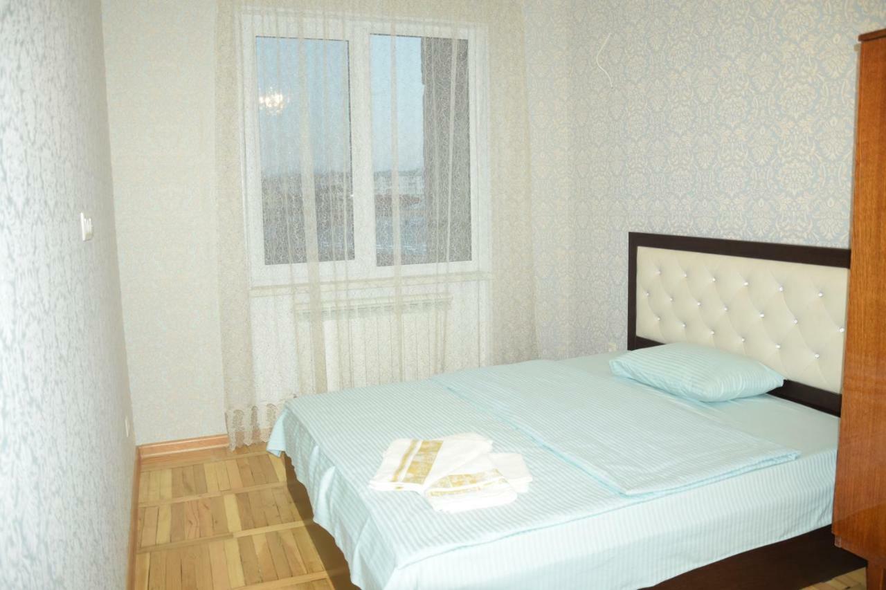 Massiv Apt Jerevan Buitenkant foto