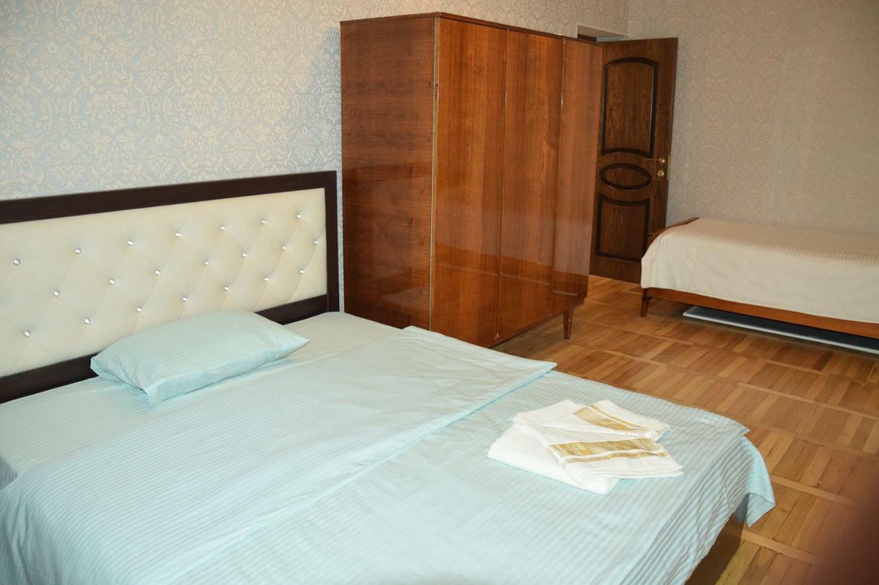 Massiv Apt Jerevan Buitenkant foto